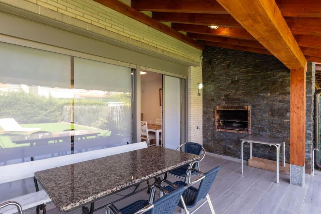 Chalet En Ciruena Con Barbacoa Exterior photo